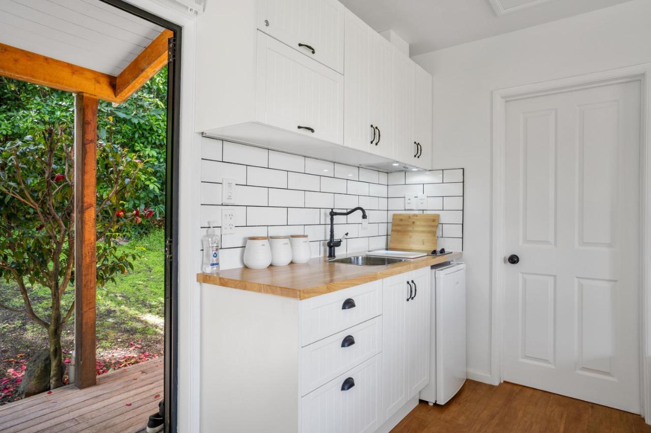 Woodside - Akaroa Holiday Cottage Εξωτερικό φωτογραφία