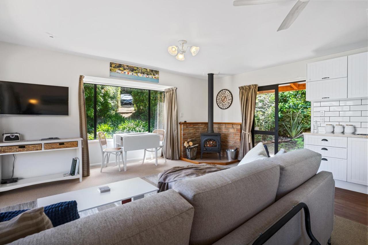Woodside - Akaroa Holiday Cottage Εξωτερικό φωτογραφία